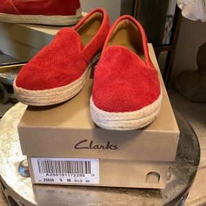 Clarks size 9 red perforated suede loafer/espadrilles